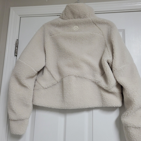 Lululemon Scuba Oversized Fleece Funnel Neck. - Picture 4 of 15
